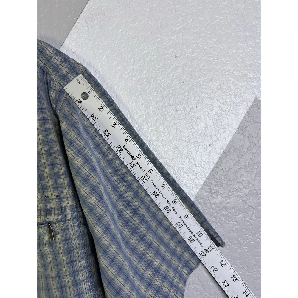 The North Face Mens Worn Plaid Striped Button Up Shirt Size Medium Zipper Pocket